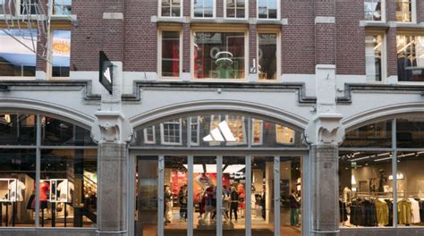 adidas kantoor bijlmer|adidas store kalverstraat 87.